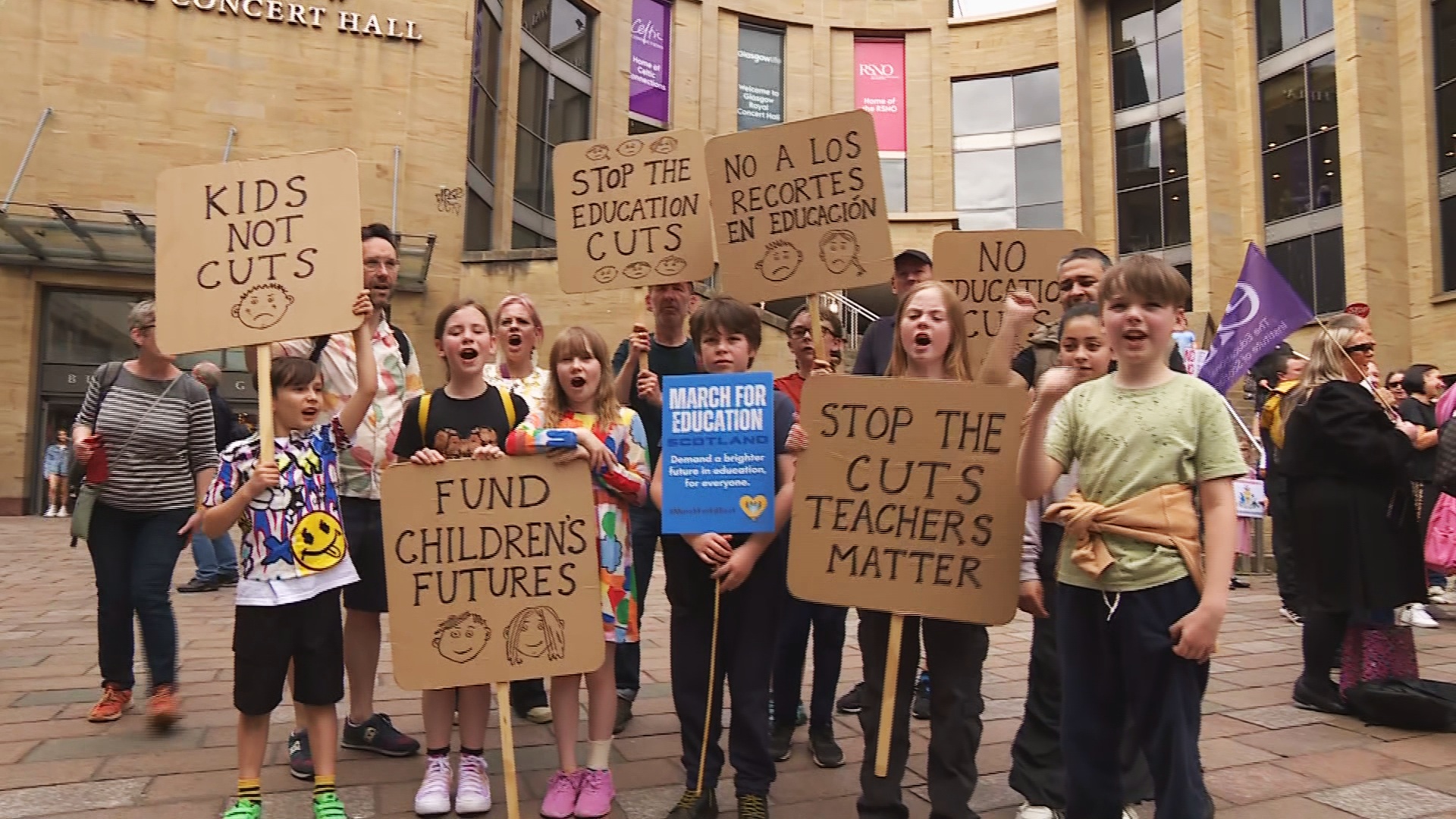 Parents taking legal action over Glasgow City Council school budget