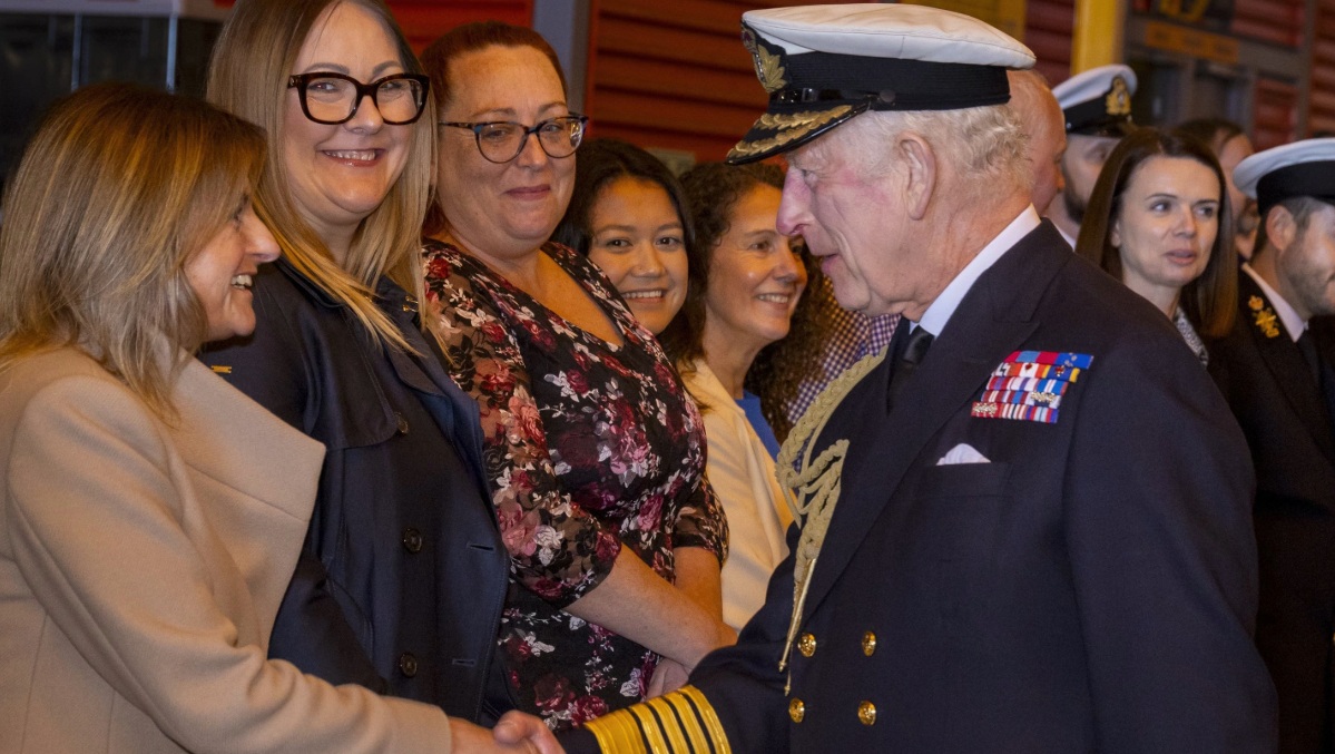 The King meets members of the Royal Navy and their families (LPhot Stuart Dickson/MoD/Crown Copyright/PA) 