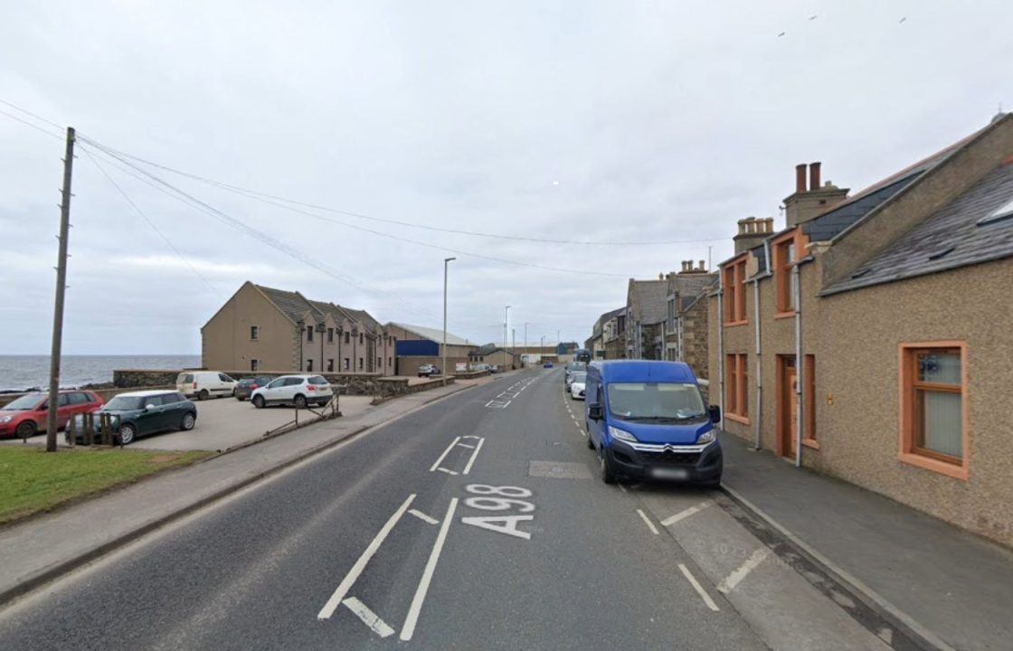 Four teenagers taken to hospital after early hours crash in Aberdeenshire