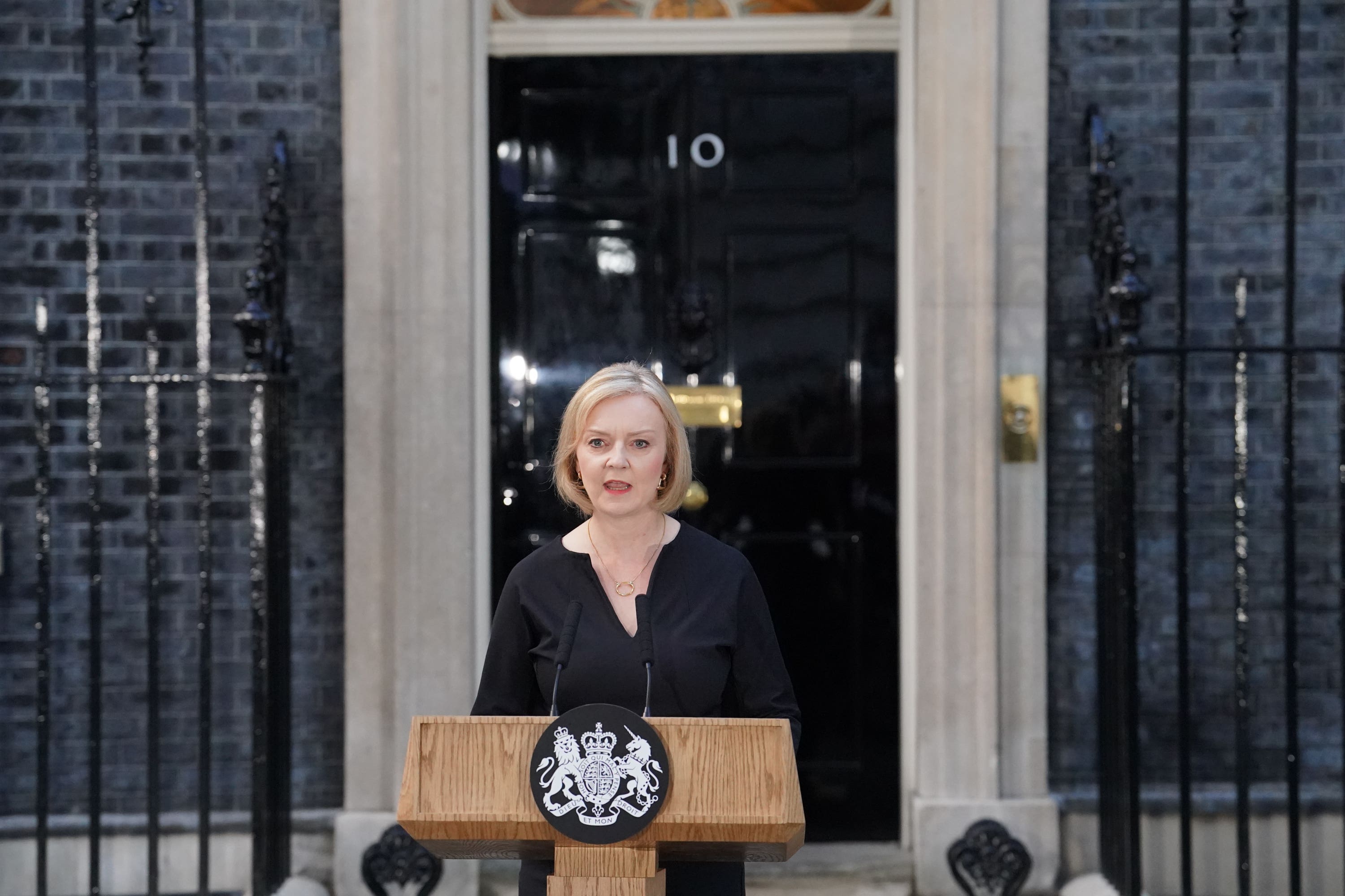 Prime Minister Liz Truss reads a statement outside 10 Downing Street following the death of the Queen (Dominic/PA). 