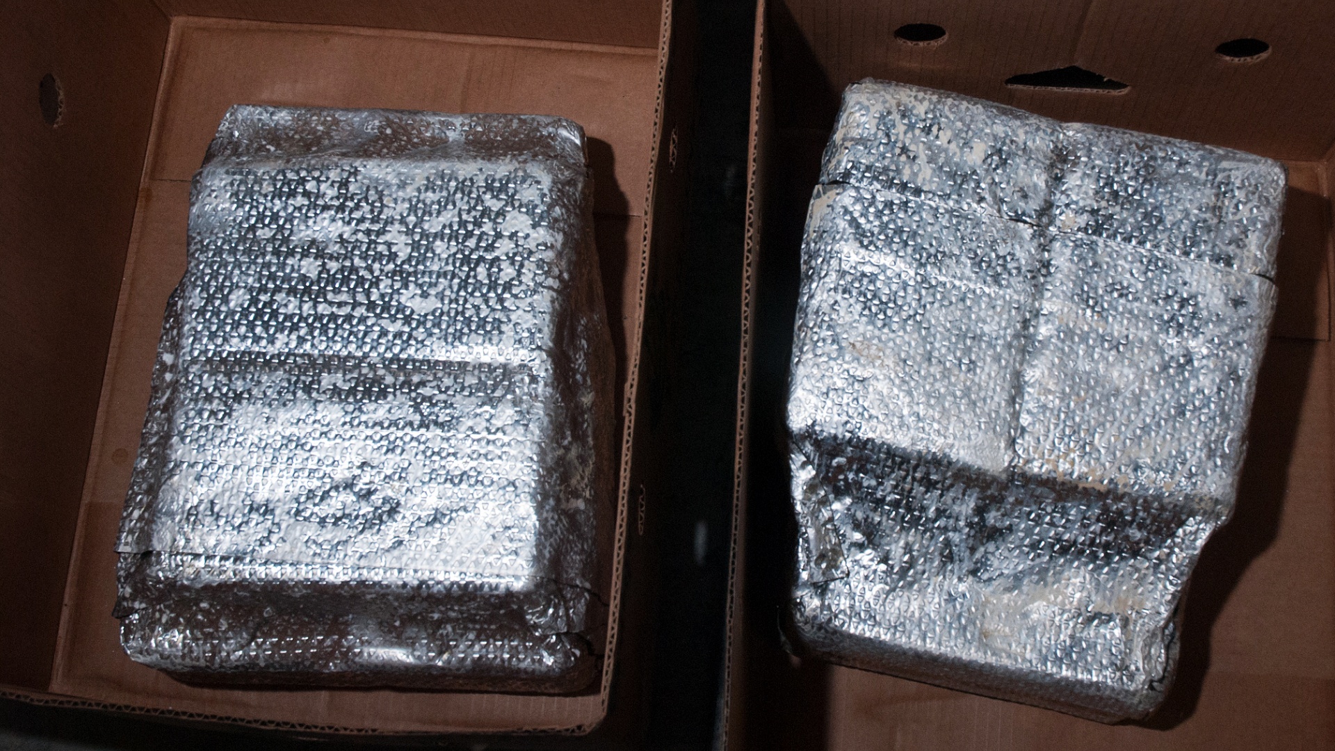 Silver foil packages were found in consignments of bananas.