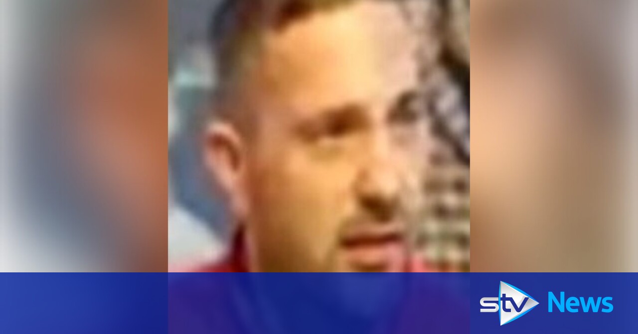 Police release image of man after attack on George IV Bridge | STV News