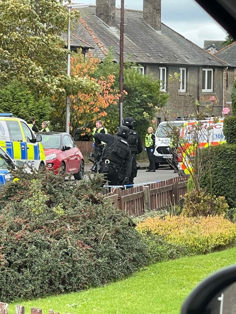 Armed police called to Dunfermline street as area cordoned off amid