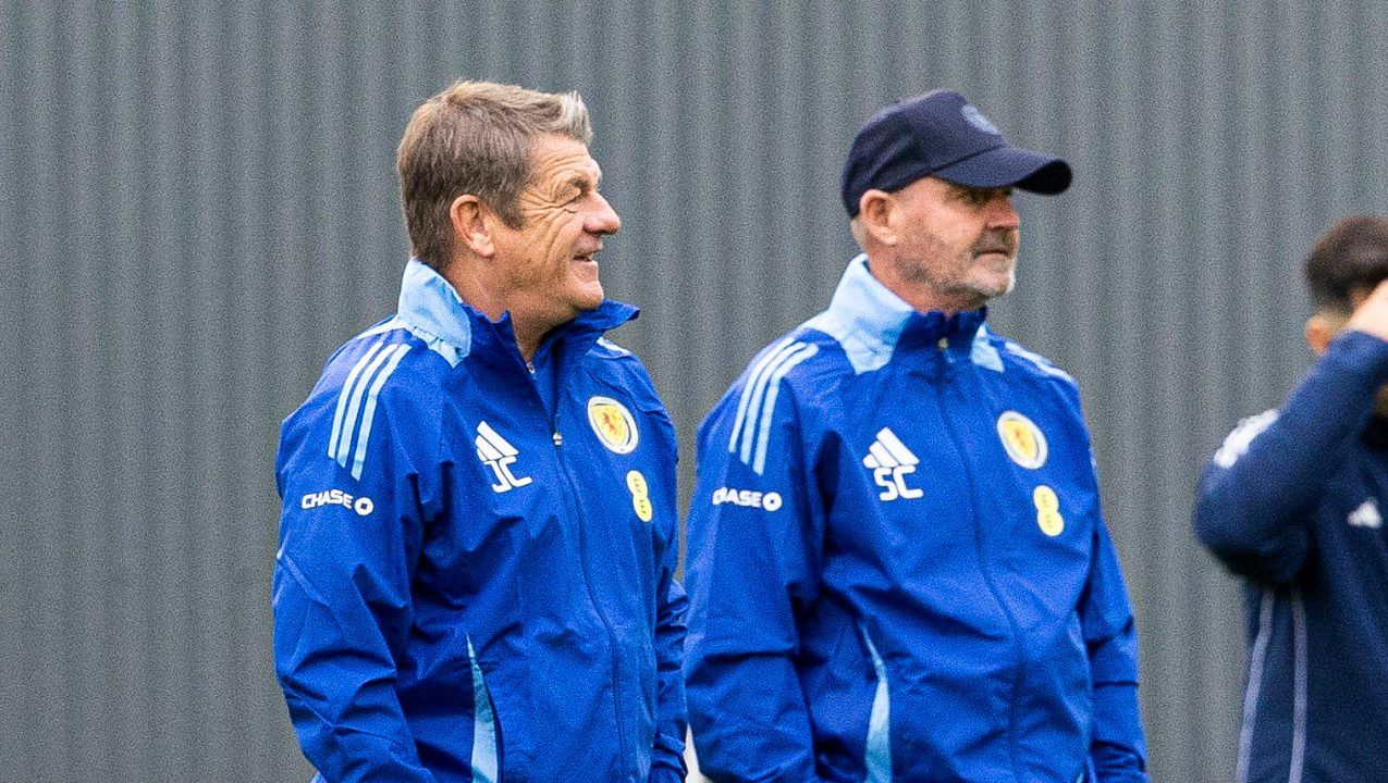 Scotland assistant John Carver welcomes form of Aberdeen players