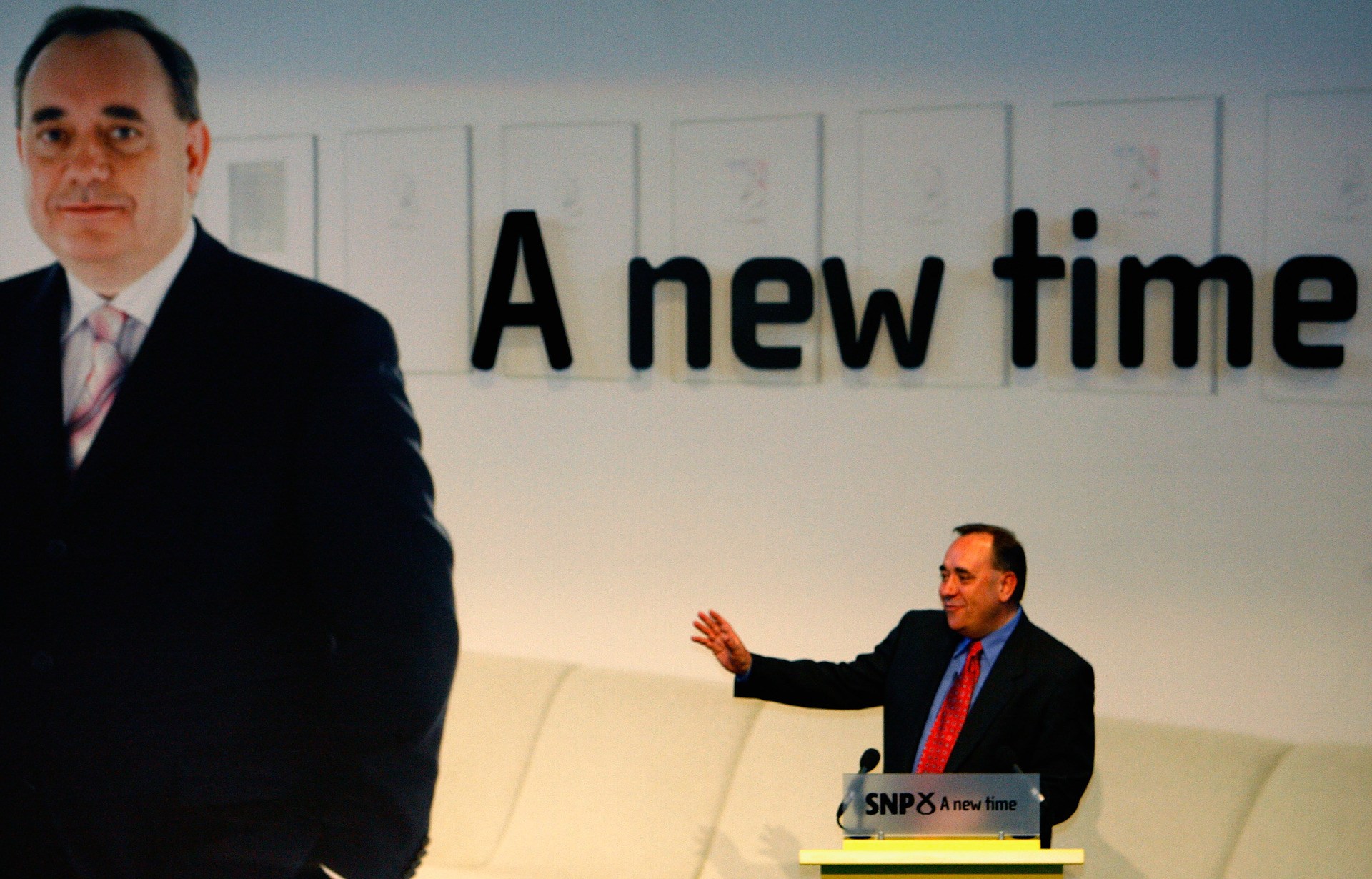 Alex Salmond addresses a gathering of party activists as they celebrate their win in the Scottish Parliamentary elections May 4, 2007