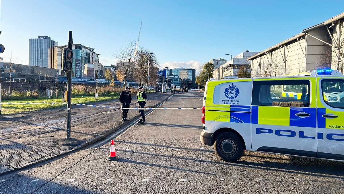 Glasgow Caledonian University and Buchanan Bus Station closed as bomb squad called to suspicious item.