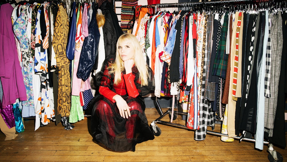 Paloma Faith sells her clothes to raise money for Gaza-Lebanon Oxfam appeal