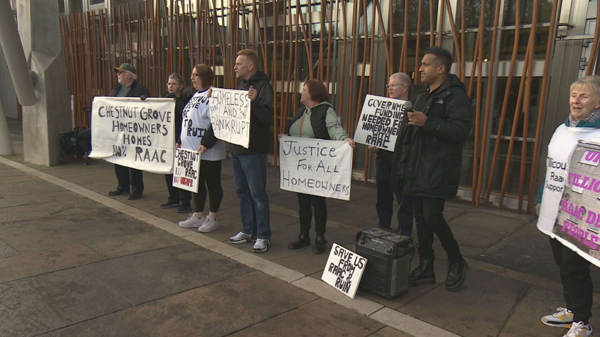 RAAC residents call on Scottish Government to provide financial support