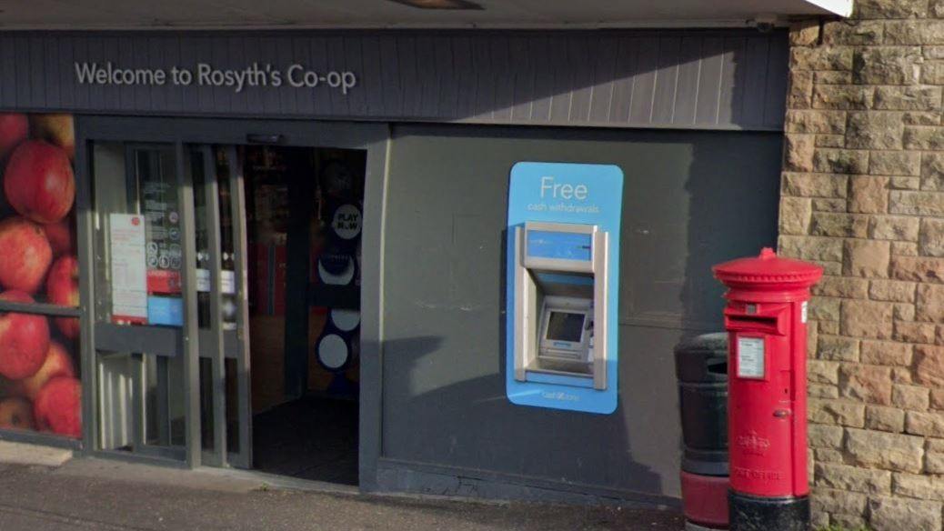 Police hunt for thieves after Rosyth Co-op broken into shortly before midnight