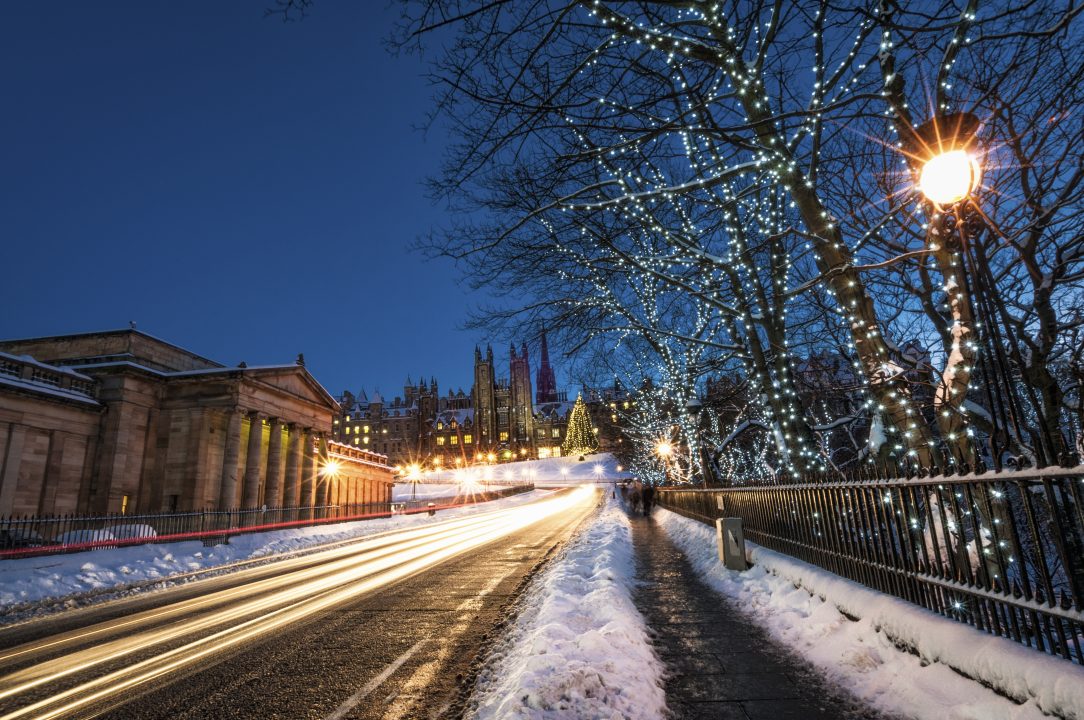 Met office alert for windy weather set to impact transport network as Christmas getaway begins