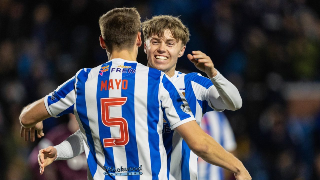 Ten-man Kilmarnock keep Hearts bottom of table with win at Rugby Park