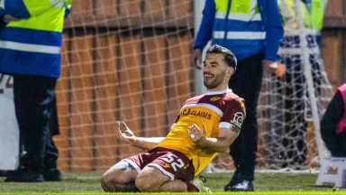 Tony Watt nets late Motherwell winner to haunt former side St Mirren