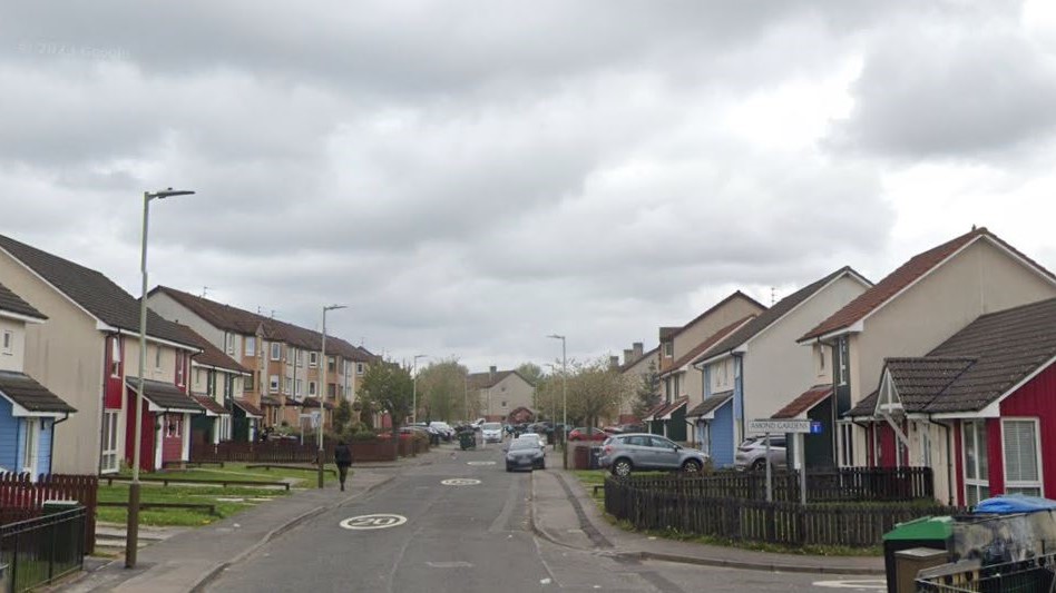 Woman left shaken after being attacked by man on Dundee street