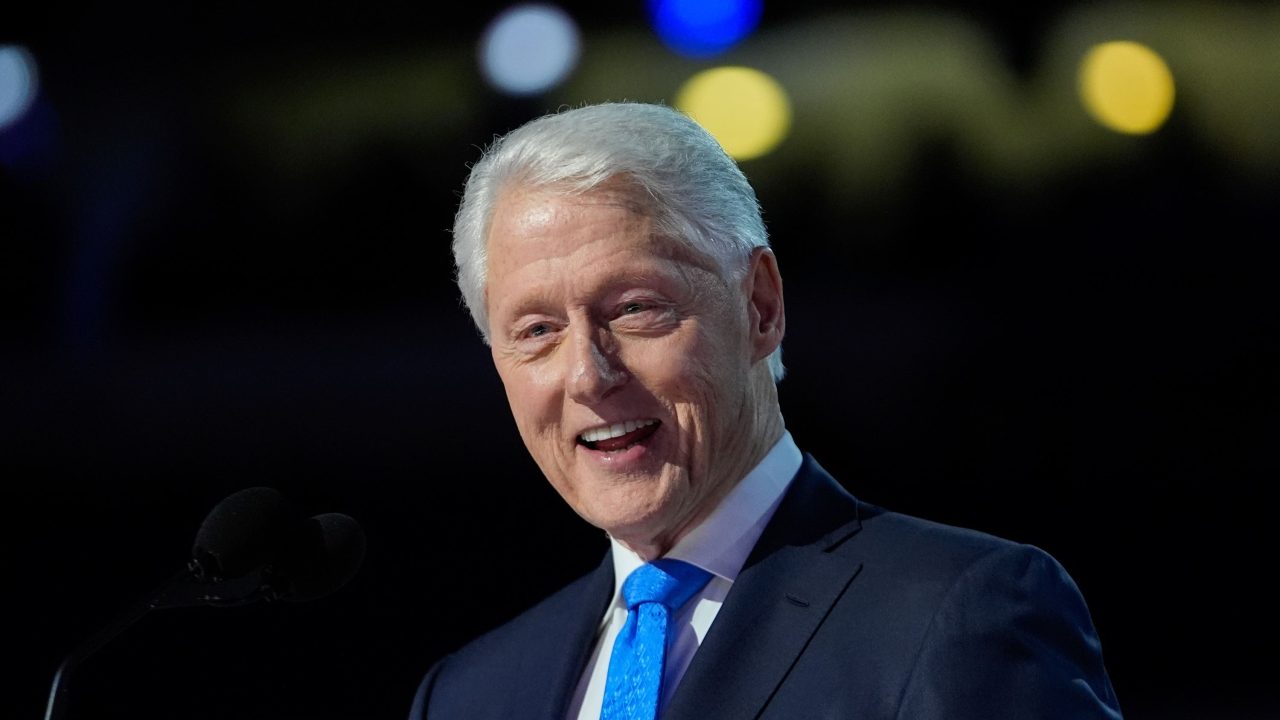 Bill Clinton out of hospital after being treated for flu