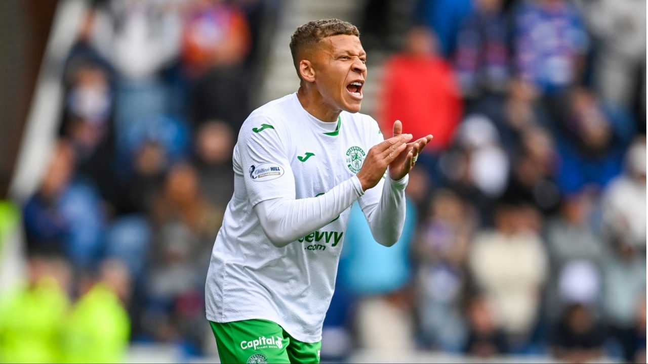 Hibernian forward Dwight Gayle to retire at end of season