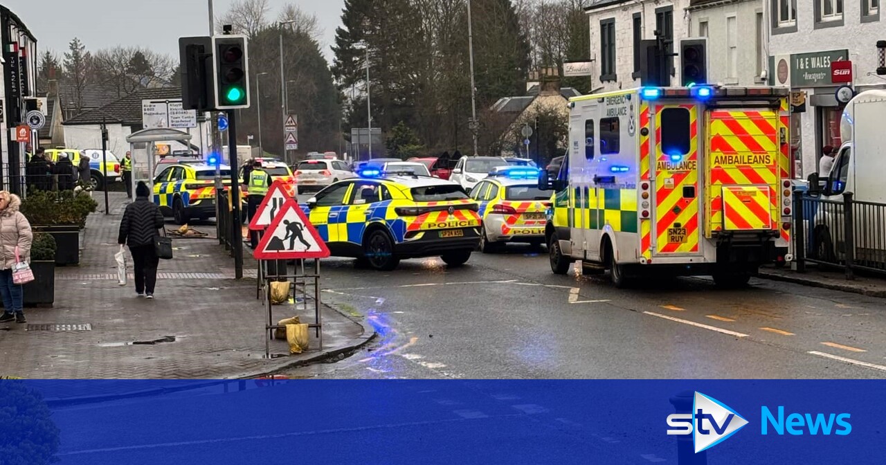 Man arrested and street closed after disturbance involving 'bladed weapon'  in Cumbernauld shop