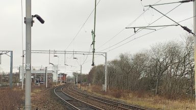 Major disruption to Glasgow to England trains to continue into Saturday due to damaged overhead lines