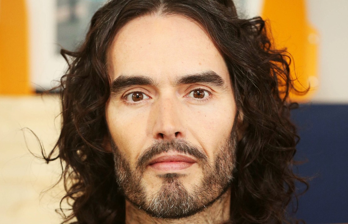 BBC apologises to staff who felt unable to complain about Russell Brand