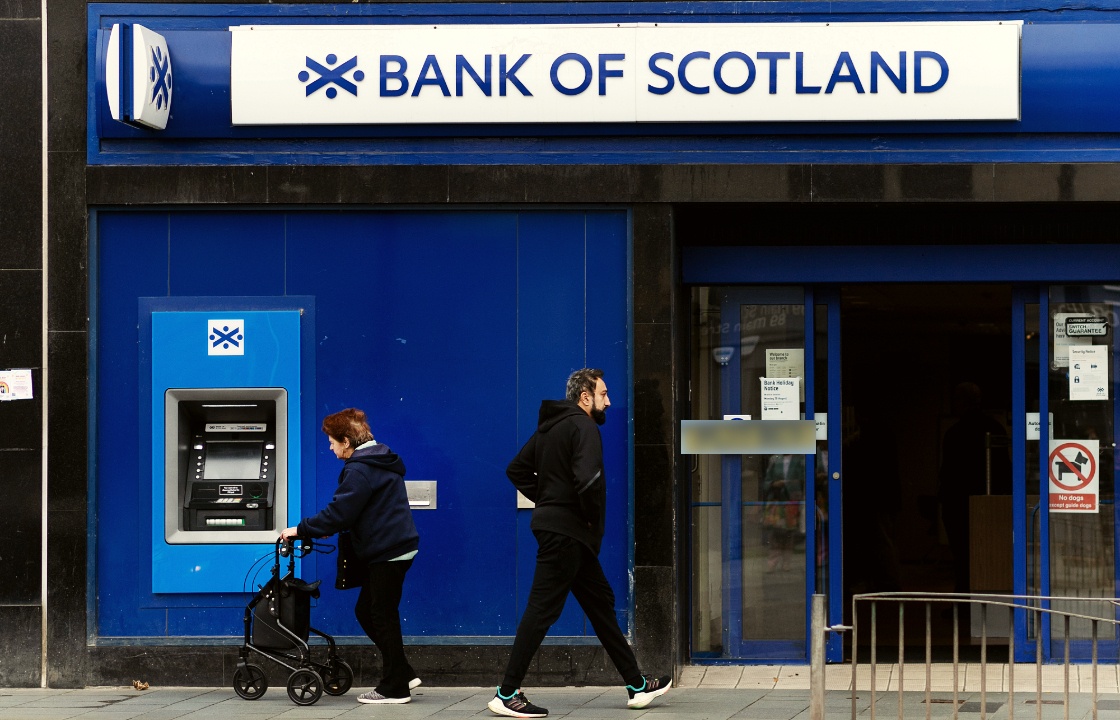 More than 130 Bank of Scotland, Lloyds and Halifax branches to close 