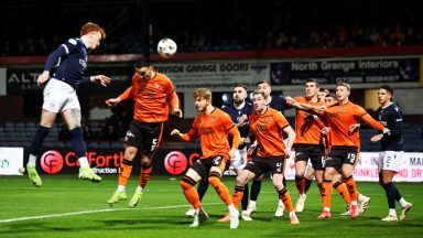 Early Simon Murray goal gives Dundee win in Scottish Cup derby