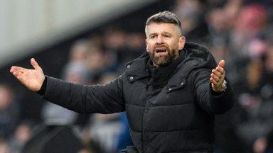 Stephen Robinson waiting on three loan deals as St Mirren look to strengthen