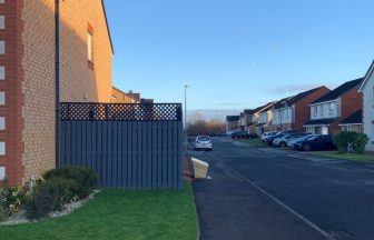 Glasgow resident told to remove fence for obstructing drivers