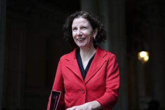 Anneliese Dodds quits as development minister over aid budget cut