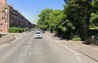 Road closed in both directions in Glasgow following three vehicle crash