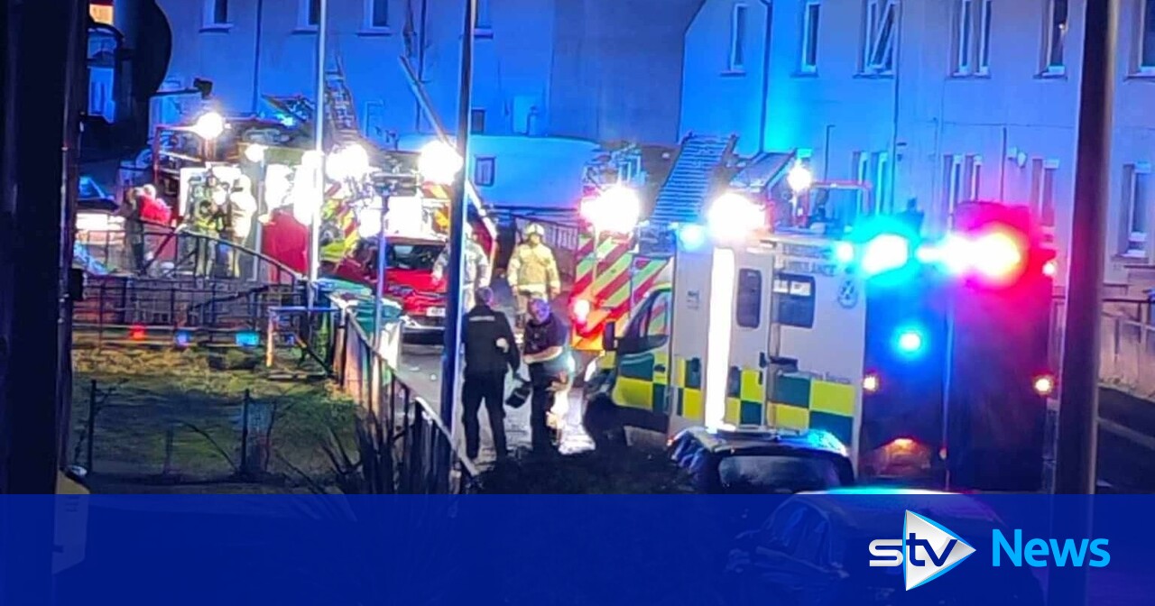 Fire Service Response Large emergency service response called to Kirkcaldy flat fire which ...
