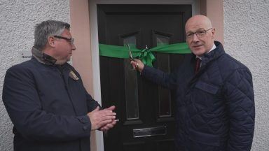 Swinney opens Scotland’s first green hydrogen homes