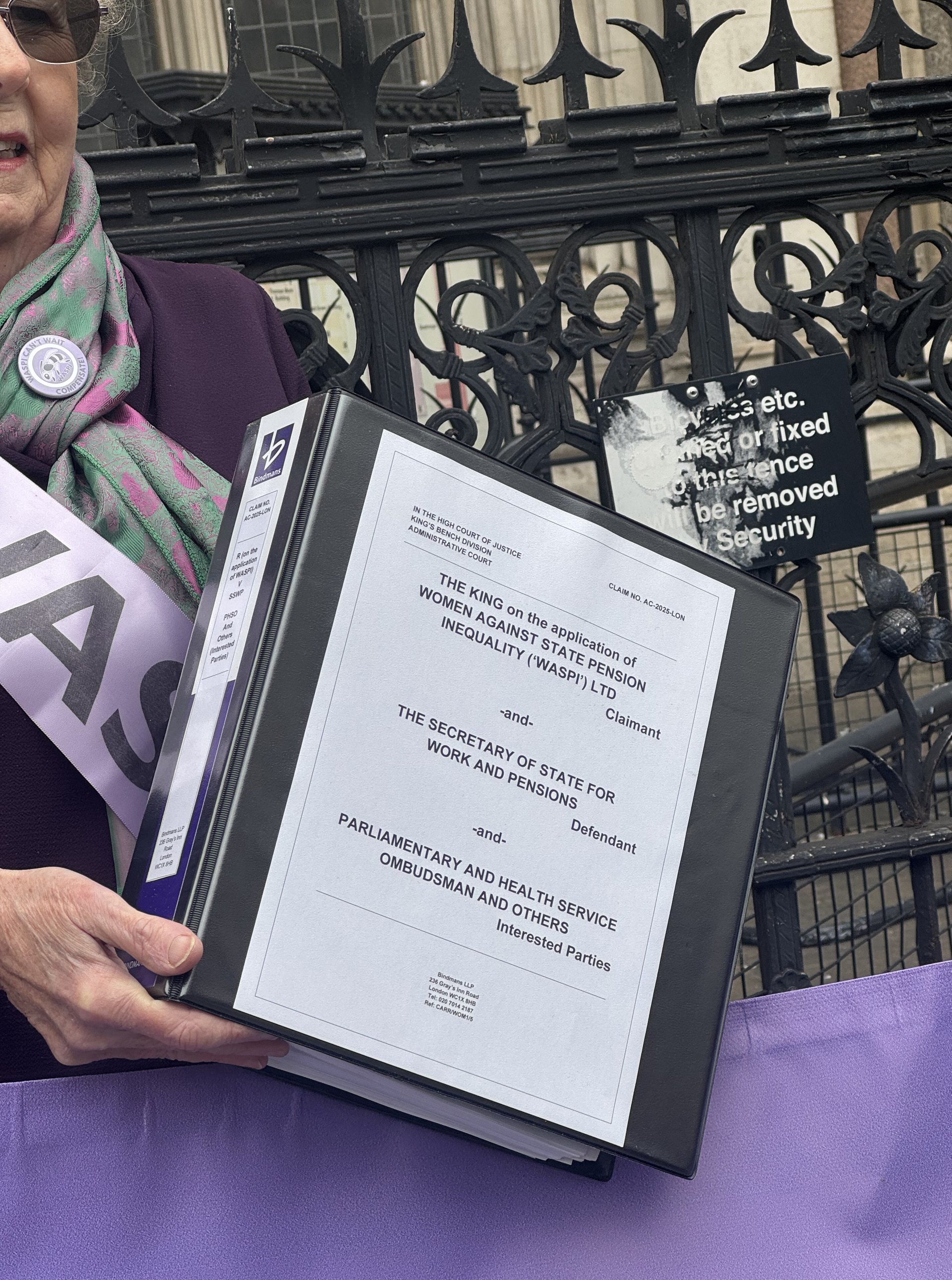 Waspi campaigners outside the Royal Courts of Justice in London (Haixin Tan/PA) 