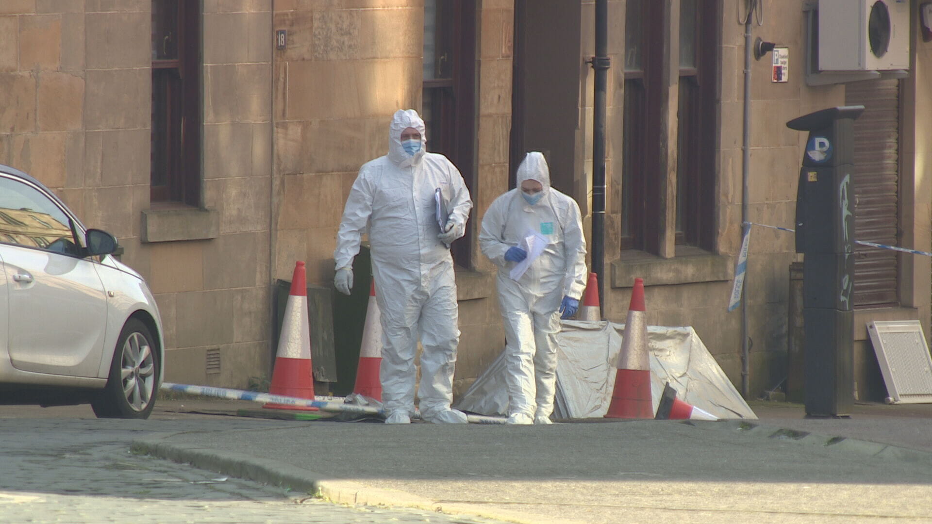 A 15-year-old boy has died on a street in Glasgow after being found seriously injured on Wednesday night. 