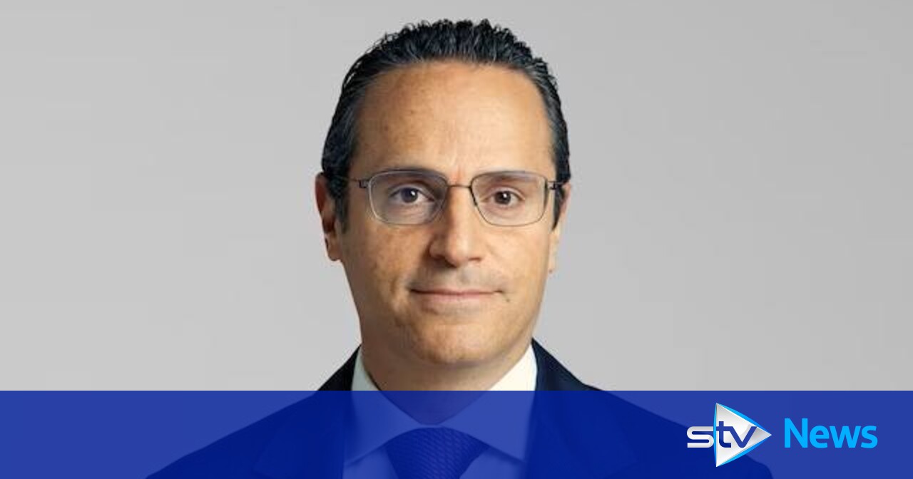Simon Roddy Shell Uk Shell boss sees pay jump to £8.6m despite sharp drop in profits | STV News