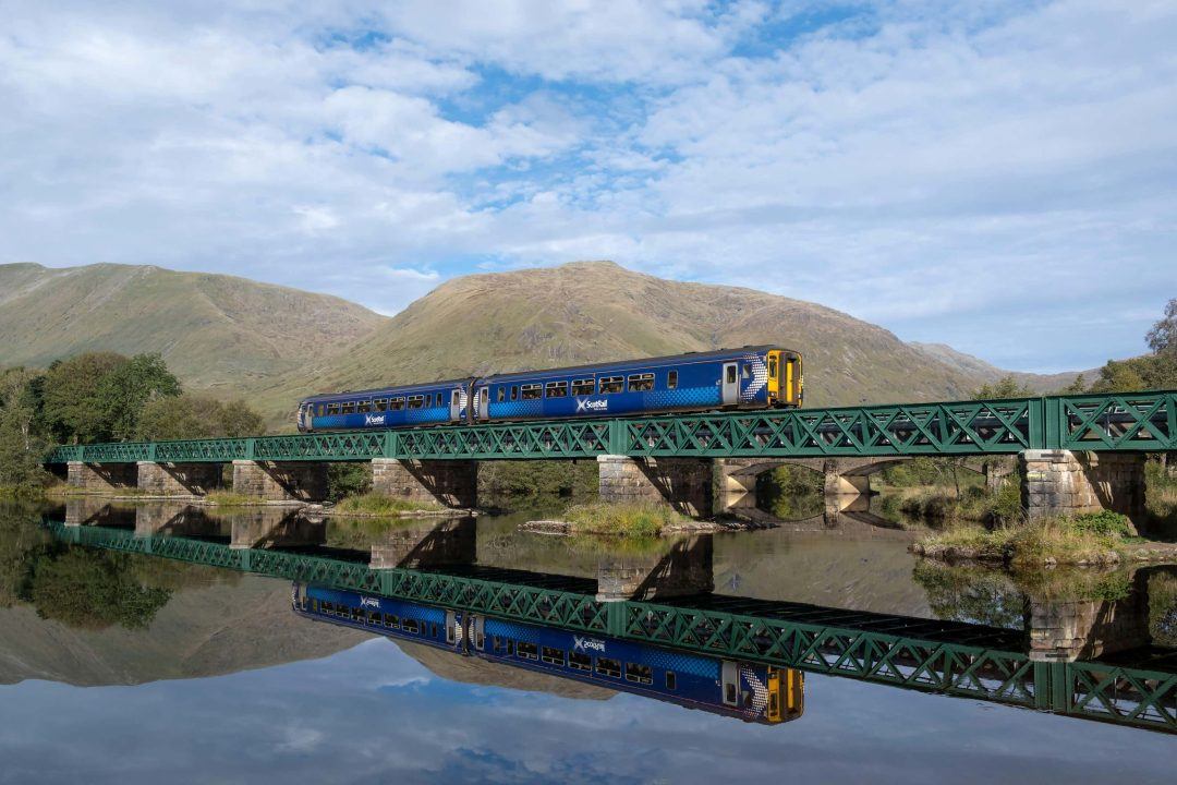 ScotRail powers train with vegetable oil as alternative to diesel in trial