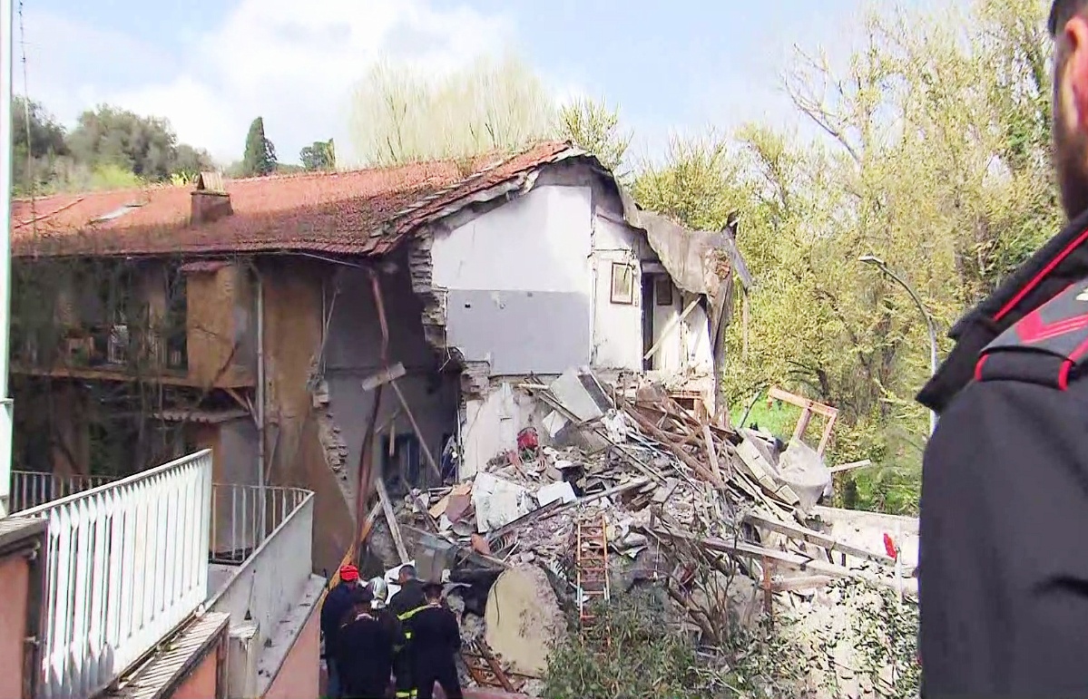 The explosion took place in the Monteverde district of Rome near Villa Doria Pamphili and destroyed the B&B the Scottish man was reportedly staying in.