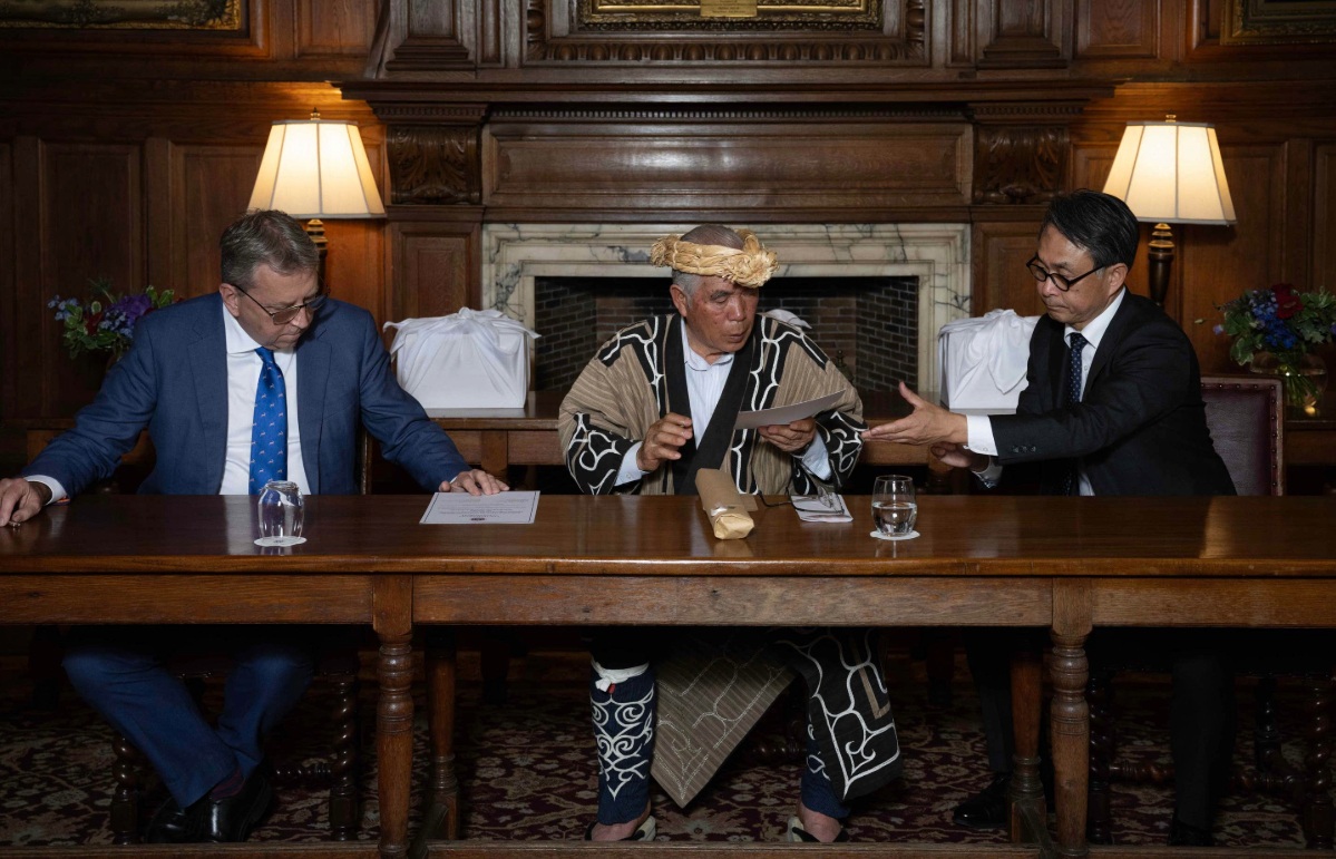 Professor Sir Peter Mathieson with Mr Okawa Masaru, executive director of the Ainu Association of Hokkaido and Mr Matsuura Katsumi, director general and head of Comprehensive Ainu Policy Office (Neil Hanna/PA)