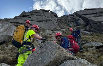Walker rescued from mountain ridge after sustaining leg injury on Isle of Arran 