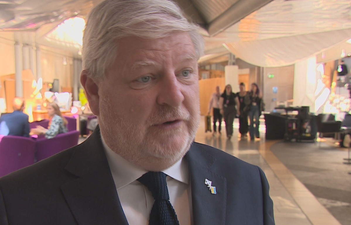 Angus Robertson has vowed to help the Scottish film sector.