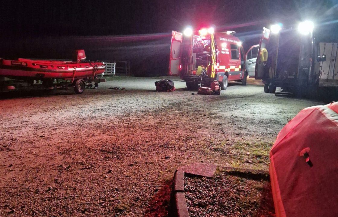 Major emergency search of loch for missing person