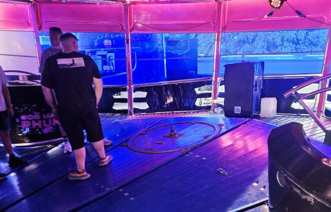 Father saw fairground waltzer car crash off track with children inside