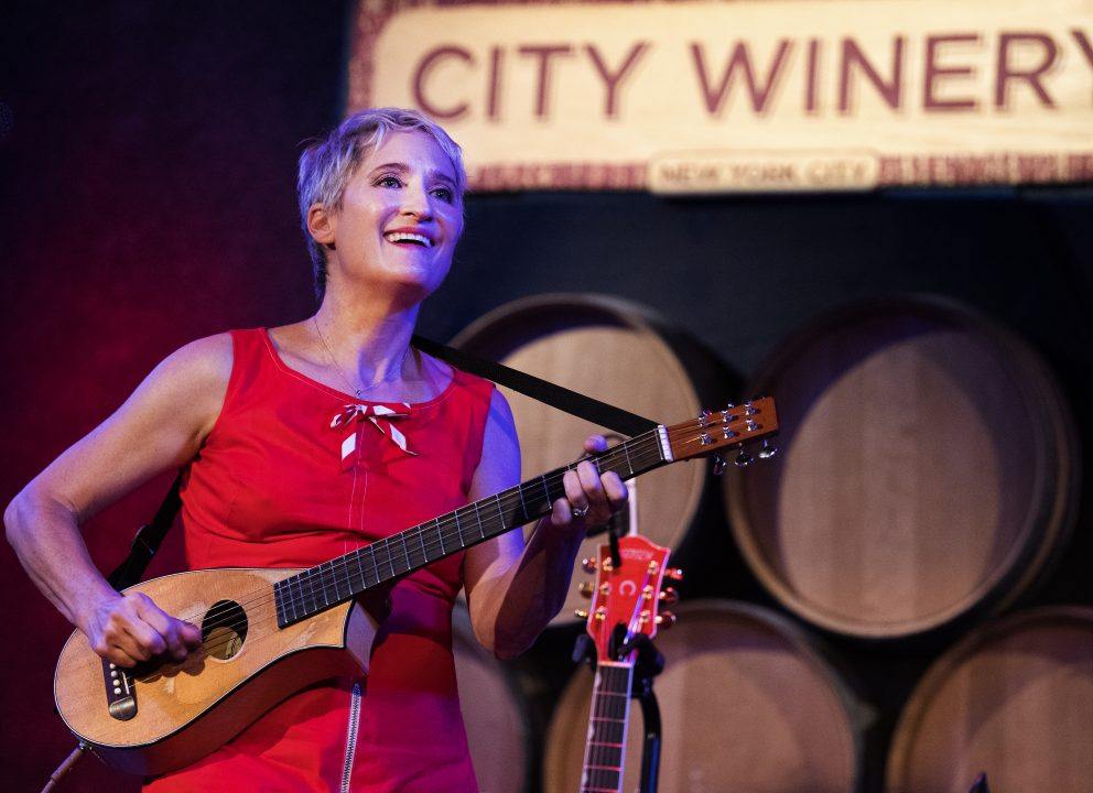 I Kissed A Girl singer-songwriter Jill Sobule dies in house fire