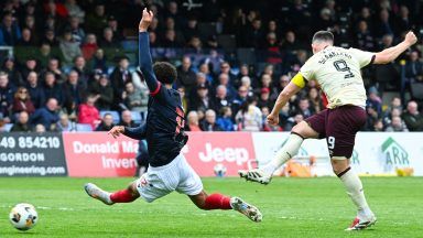 Lawrence Shankland brace helps managerless Hearts fight back to beat Ross County