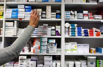 Bladder cancer drug approved for use but bowel cancer treatment rejected