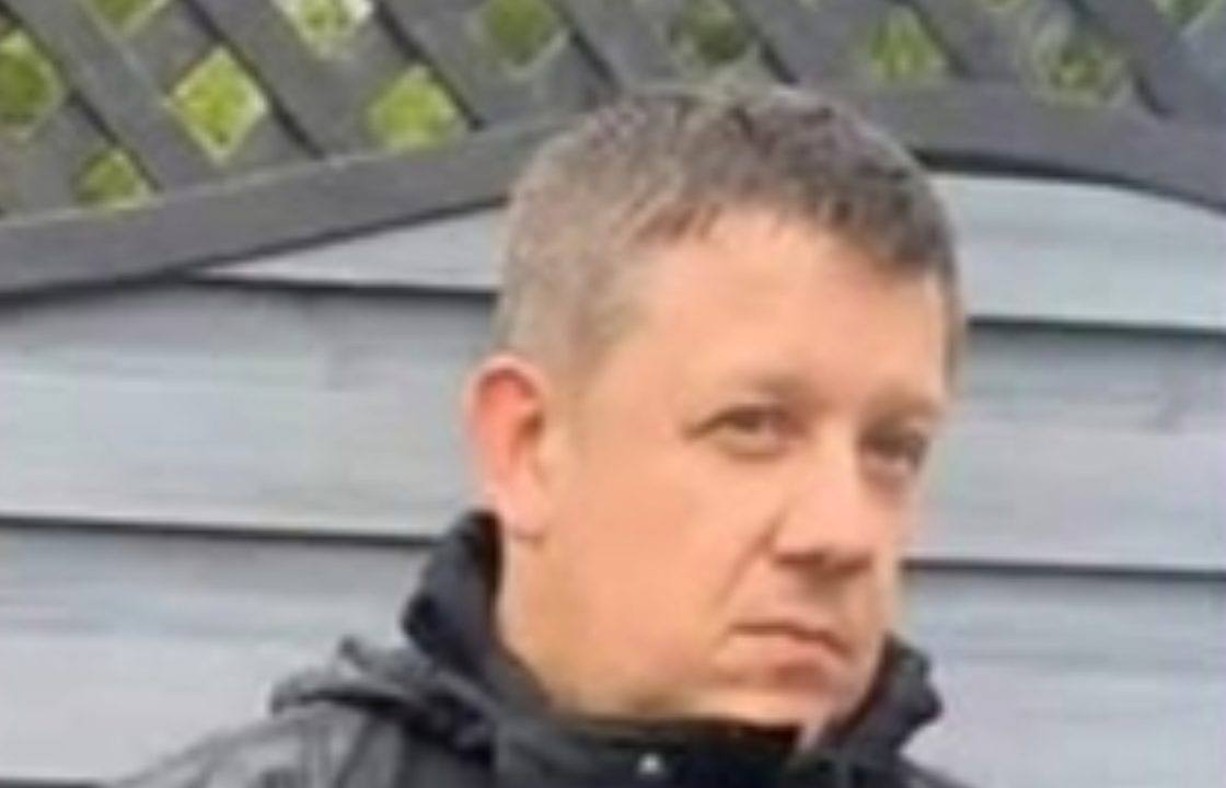 Scottish prison officer caught sending sexual messages to 13-year-old girl