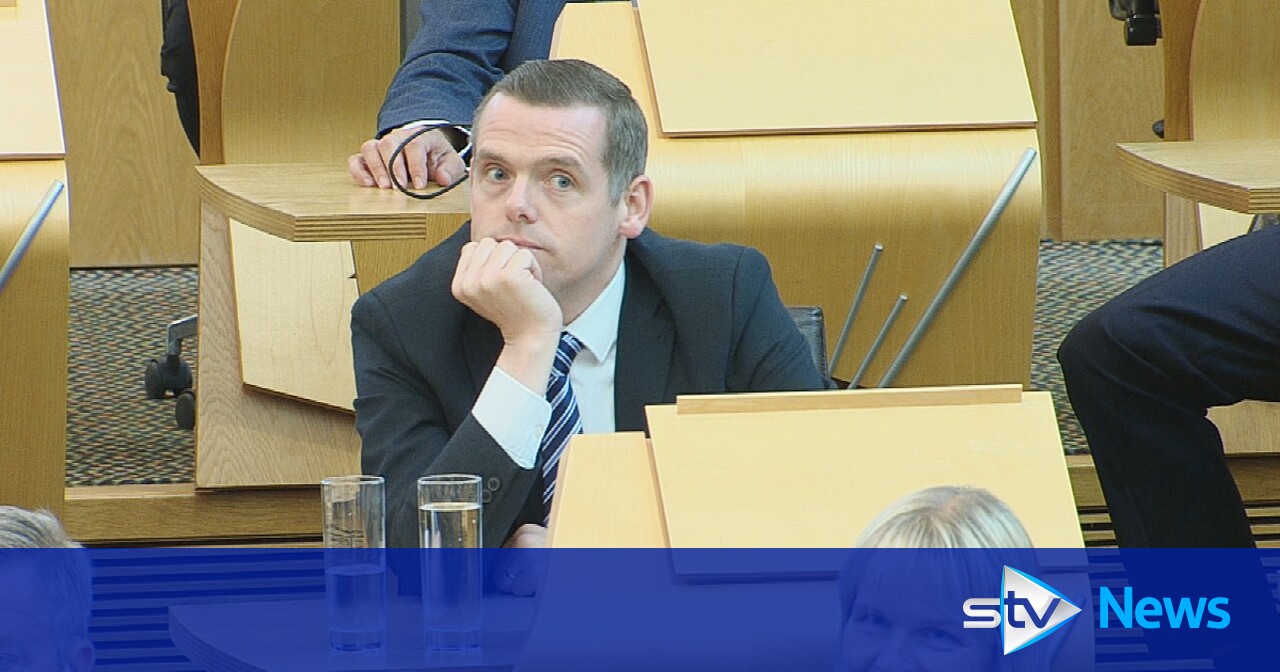 Former Tory leader Douglas Ross kicked out during FMQs