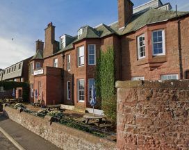 Dunbar pub served alcohol to schoolkids and held ‘lock in’ to mark end of term