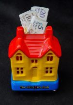 Cost of ‘minimum retirement lifestyle’ has fallen amid lower energy prices