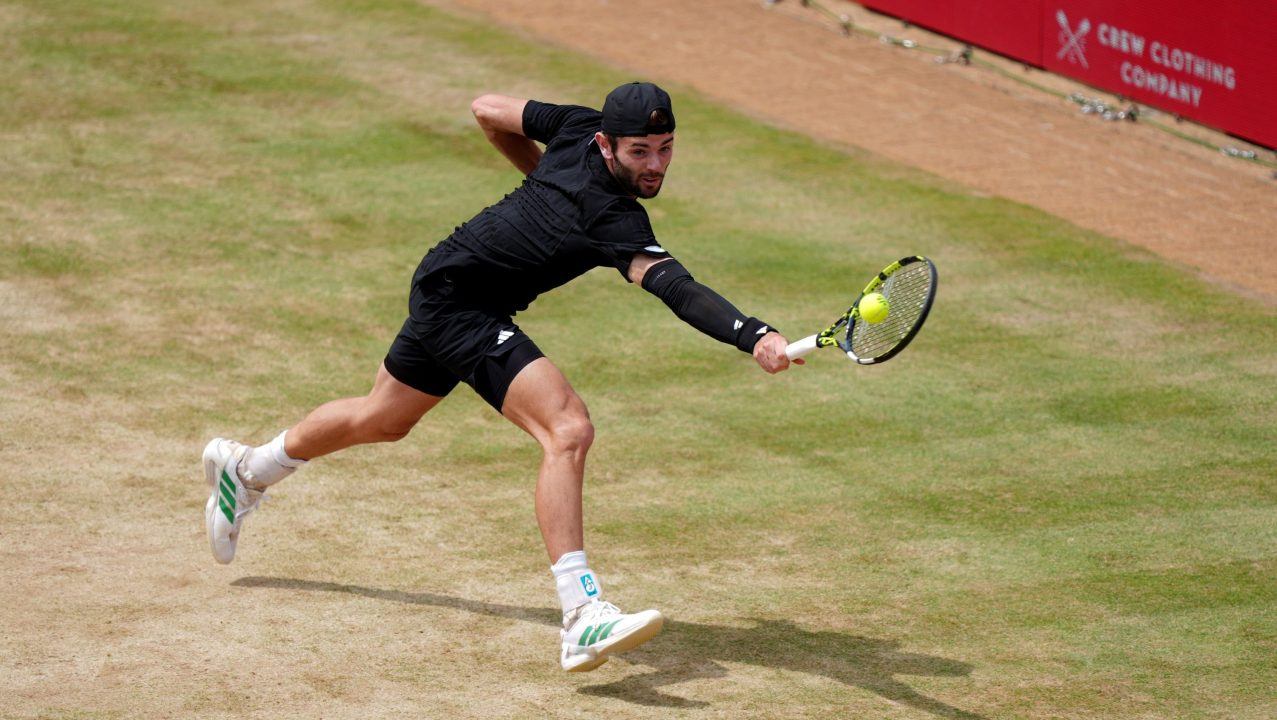 Jacob Fearnley knocked out of Queen’s quarter-finals by Jiri Lehecka