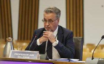 ‘Incompetent’ former Dundee University principal considers returning £150,000 payout