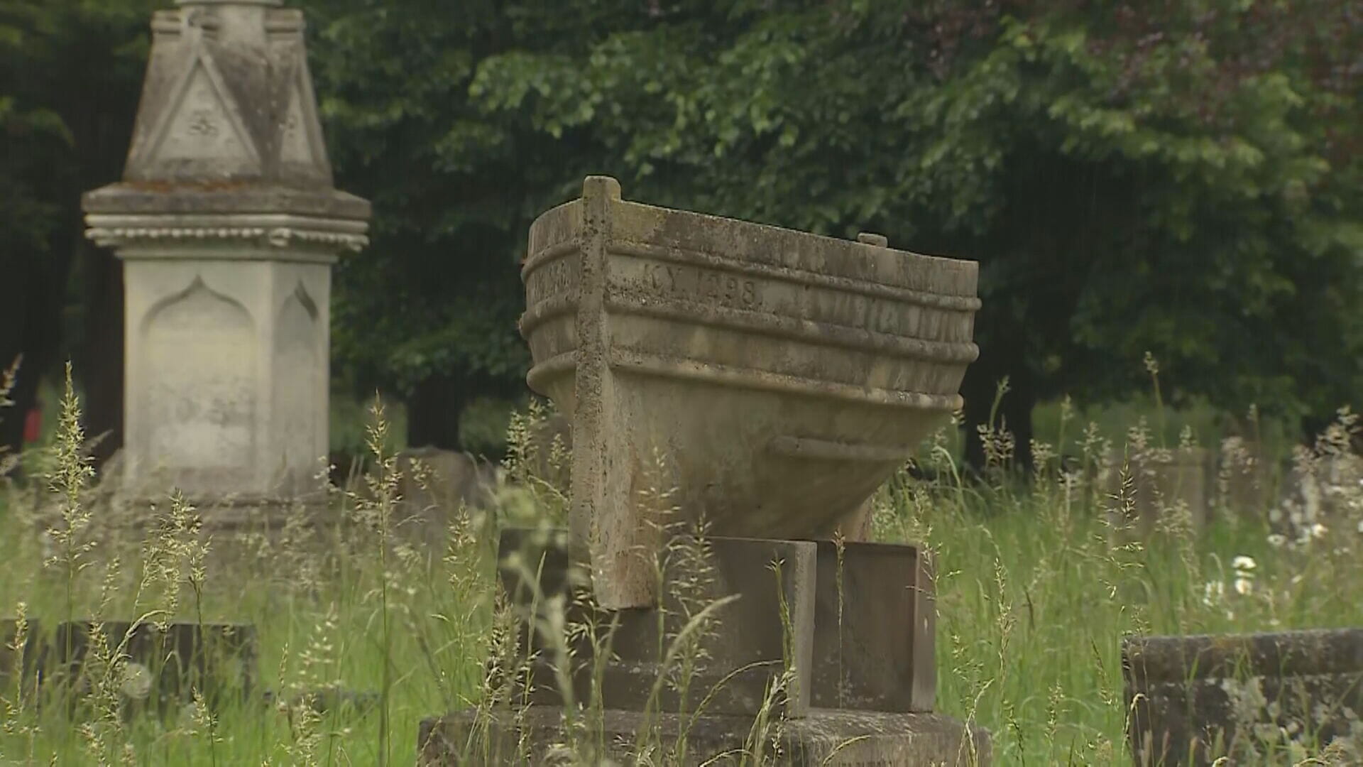 The 'Beautiful Star' memorial lies in the Hardwick Road Cemetery in the English town of King's Lynn.